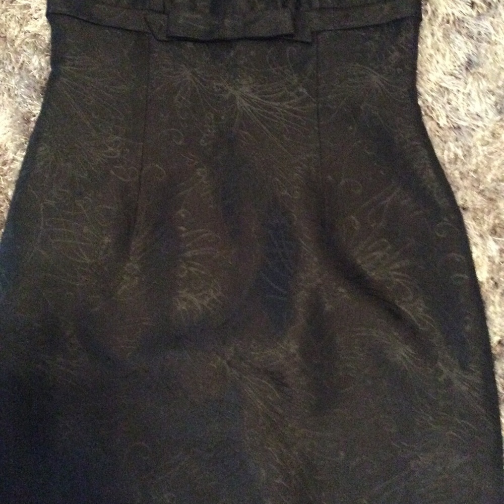 Dress - Picture 2 of 7